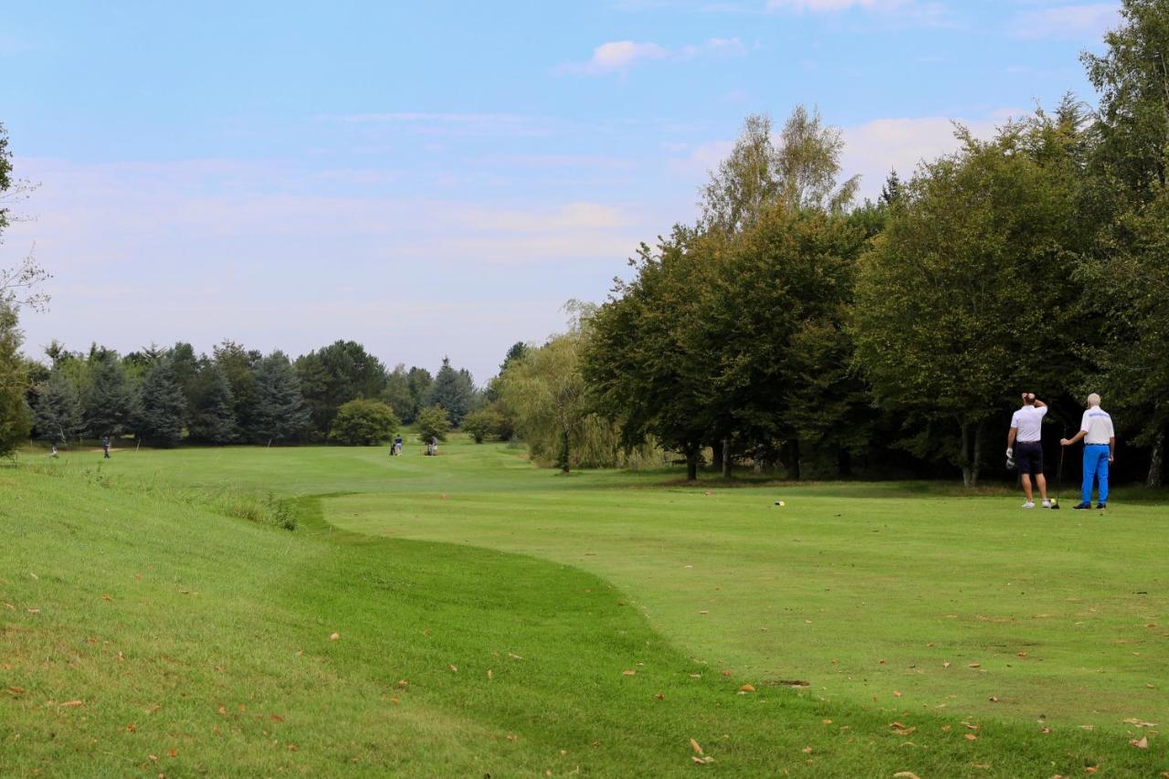 The Essex Golf & Country Club Hotel コッゲスホール エクステリア 写真