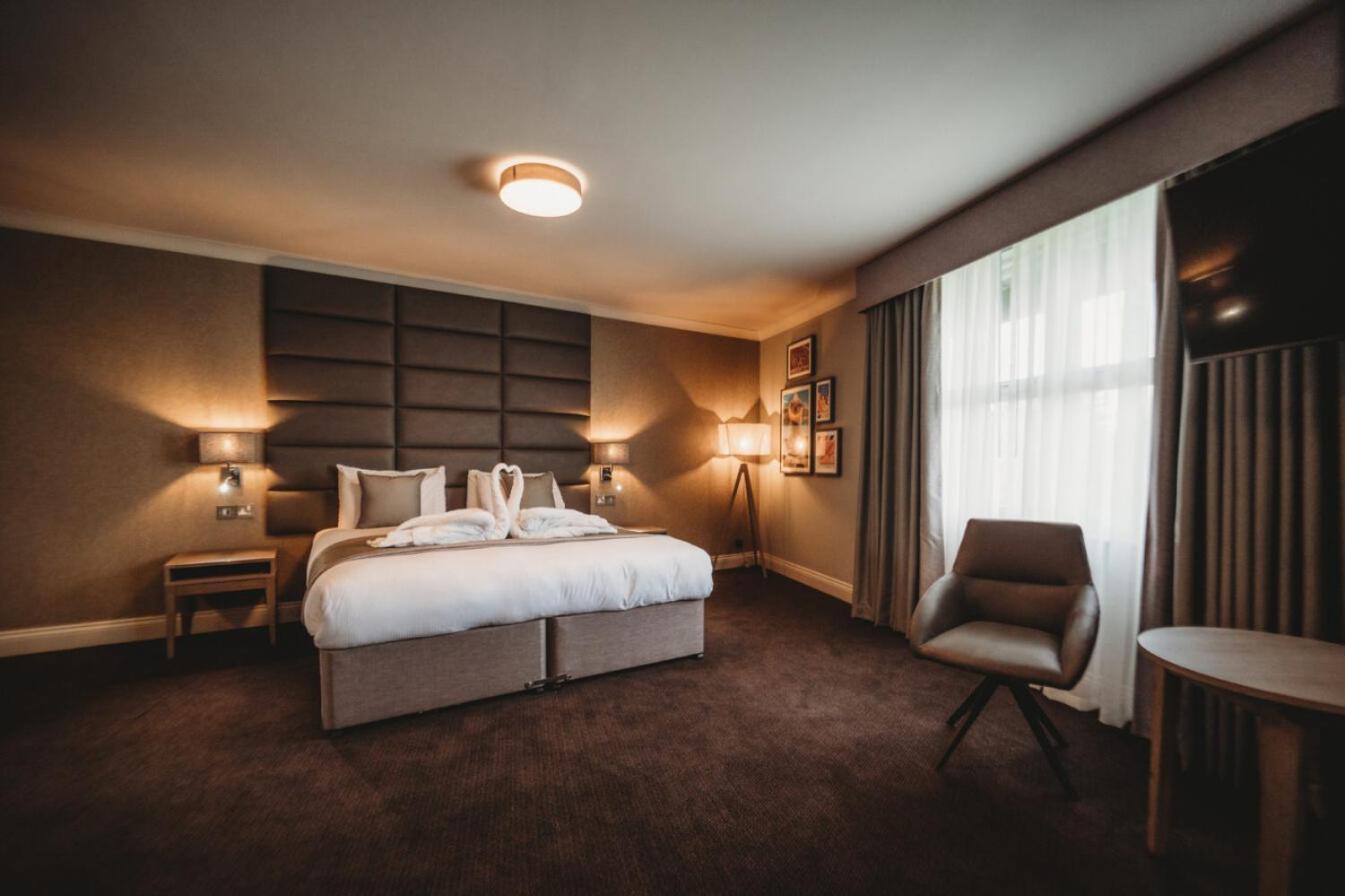 The Essex Golf & Country Club Hotel コッゲスホール エクステリア 写真